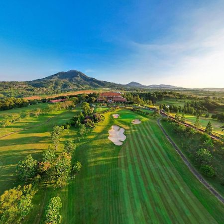 Jatinangor National Golf & Resort Extérieur photo