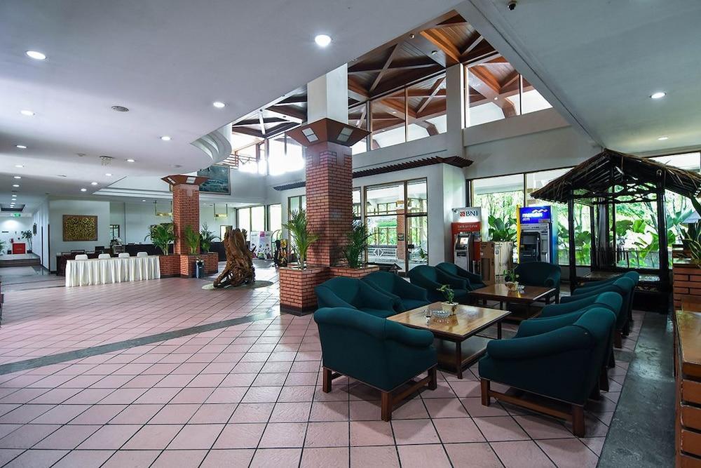 Jatinangor National Golf & Resort Extérieur photo