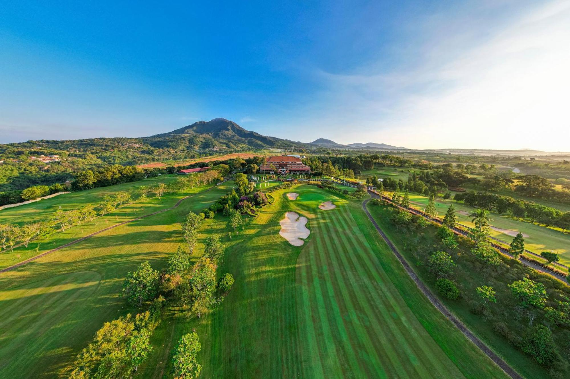 Jatinangor National Golf & Resort Extérieur photo