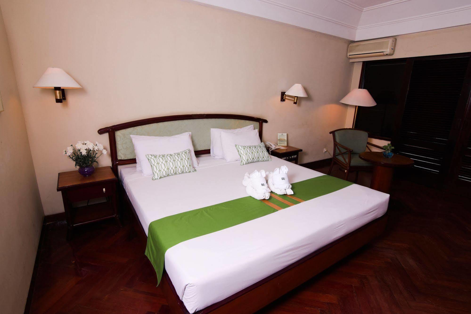 Jatinangor National Golf & Resort Extérieur photo