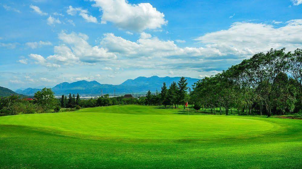 Jatinangor National Golf & Resort Extérieur photo